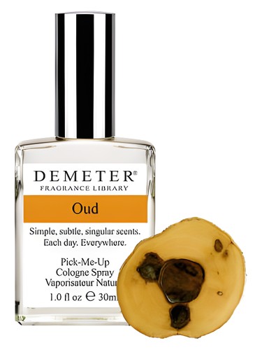 Frasco de Oud, de Demeter Fragrance
