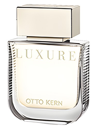 Frasco de Luxure for Women, de Otto Kern