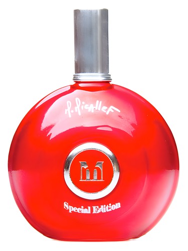 Frasco de Special Red Edition, de M. Micallef