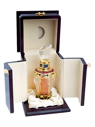 Frasco de Khaltat Al Maha, de Al Haramain Perfumes