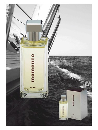 Frasco de Momento, de Dina Cosmetics