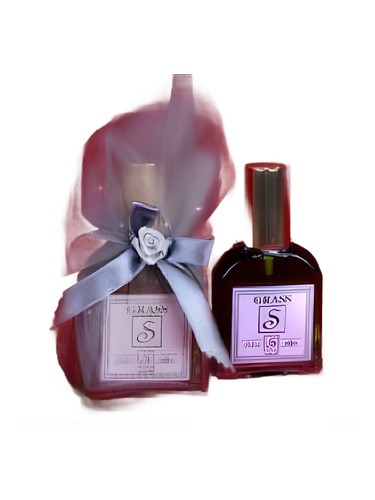 Frasco de Grass, de Suhad Perfumes