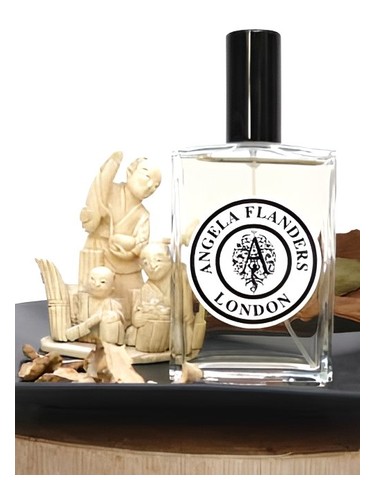 Frasco de No.5 Sandalwood, de Angela Flanders
