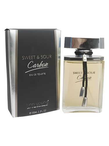Frasco de Sweet & Sour Carbon, de Linn Young