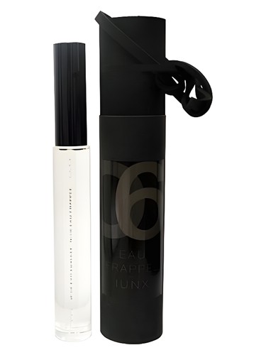 Frasco de No. 05 L’Eau Qui Pique, de IUNX