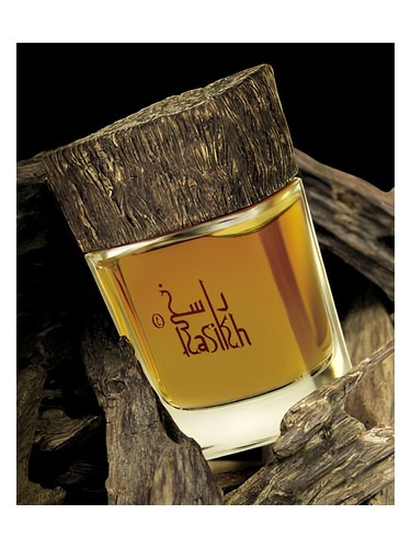 Frasco de Rasikh Oud, de Junaid Perfumes