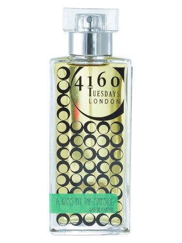 Frasco de A Kiss By The Fireside — 4160 Tuesdays