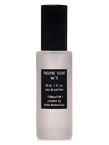 Frasco de Theatre Scent No 5, de FUMparFUM