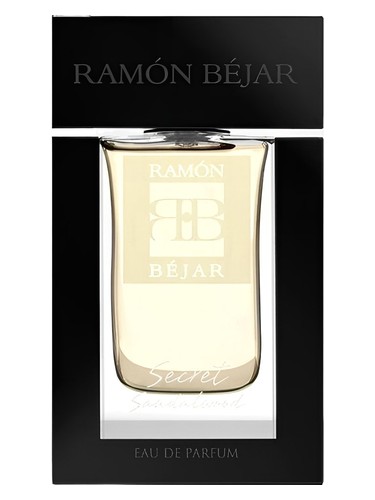 Frasco de Secret Sandalwood, de Ramón Béjar