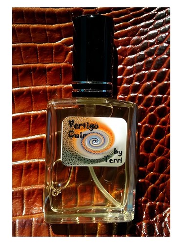 Frasco de Vertigo Cuir, de Kyse Perfumes