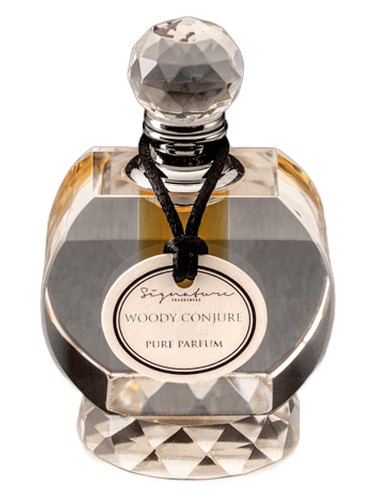 Frasco de Woody Conjure, de Signature Fragrances