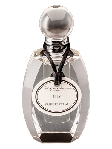 Frasco de Lily, de Signature Fragrances