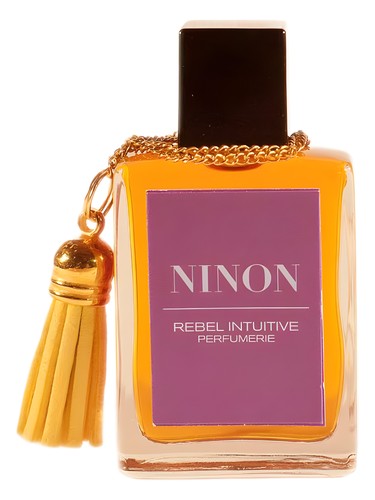 Frasco de Ninon, de Rebel Intuitive Perfumerie