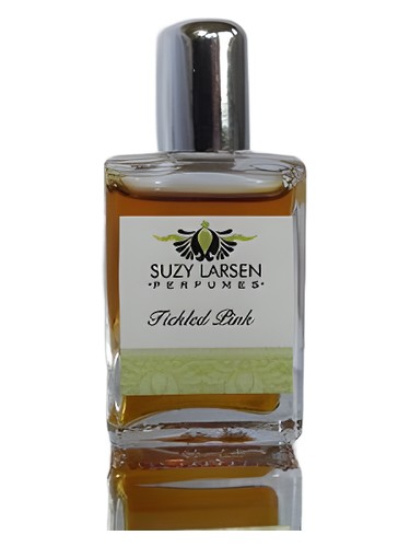Frasco de Tickled Pink — Suzy Larsen Perfumes