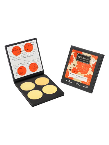 Frasco de Floral Notes Palette No. 2, de Melange Perfume