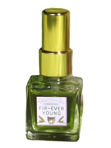 Frasco de Fir-ever Young, de Velvet & Sweet Pea’s Purrfumery