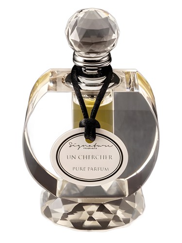 Frasco de Un Chercher, de Signature Fragrances