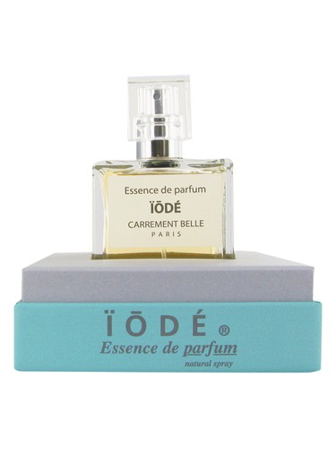 Frasco de Iode Pure Perfume, de Carrement Belle