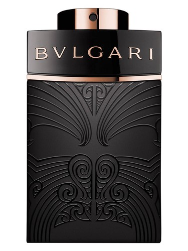 Frasco de Bvlgari Man In Black Eau de Parfum Intense, de Bvlgari