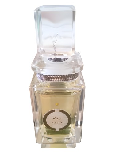 Frasco de Rose Parfum, de Caron