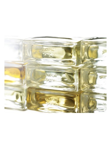 Frasco de Suiren (Lotus) — Parfum Satori
