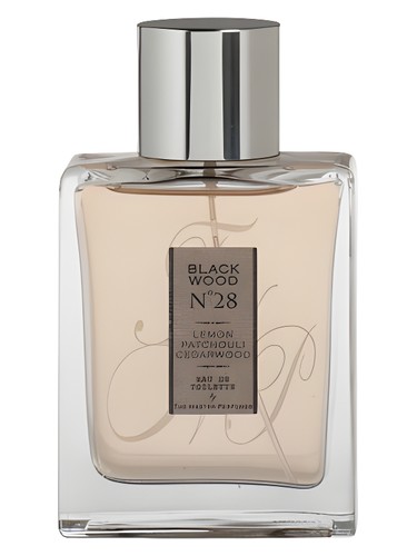Frasco de Black Wood N°28, de The Master Perfumer