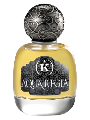 Frasco de Aqua Regia, de Kemi Blending Magic