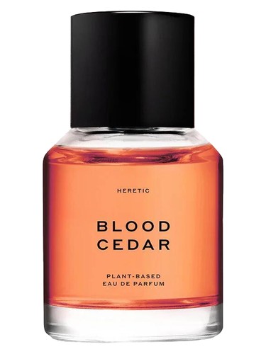 Frasco de Blood Cedar — Heretic Parfum
