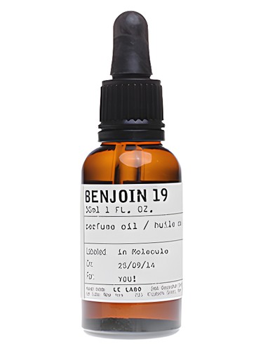 Frasco de Benjoin 19 Moscow Perfume Oil, de Le Labo