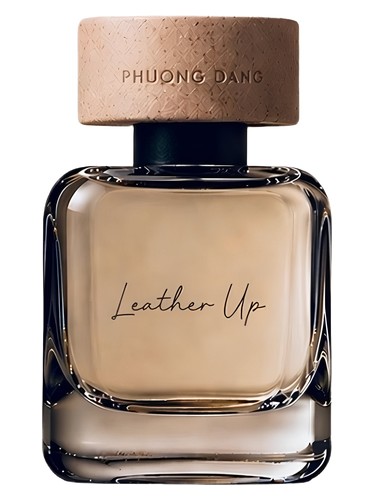 Frasco de Leather Up, de Phuong Dang