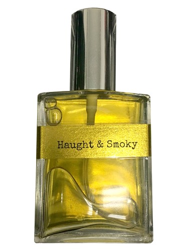 Frasco de Haught & Smoky, de Haught Parfums