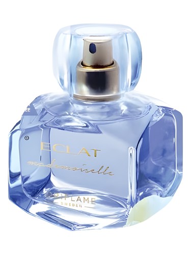 Frasco de Eclat Mademoiselle, de Oriflame