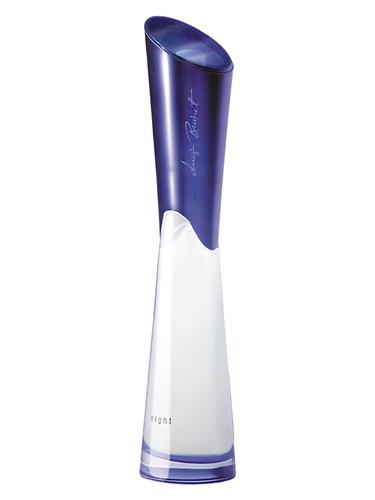Frasco de Luiza Brunet Night, de Avon