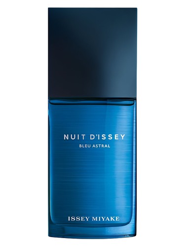 Frasco de Nuit d'Issey Bleu Astral, de Issey Miyake