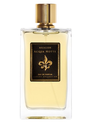 Frasco de Aqua Notte, de Regalien