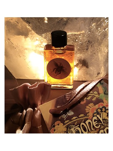 Frasco de Honey Amber, de Mermade Magickal Arts