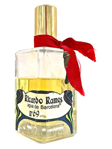 Frasco de No. 69 Unisex — Ricardo Ramos Perfumes de Autor