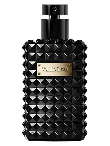 Frasco de Valentino Noir Absolu Oud Essence, de Valentino