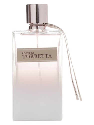 Frasco de Pour Femme, de Roberto Torretta