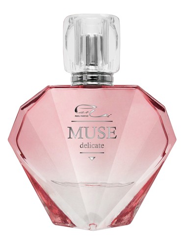 Frasco de Muse Delicate, de Parli Parfum