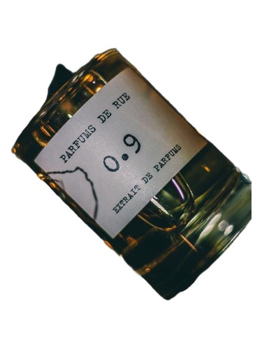 Frasco de 0.9, de Byron Parfums