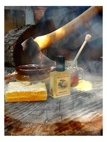 Frasco de Smokewood Apiary — Solstice Scents