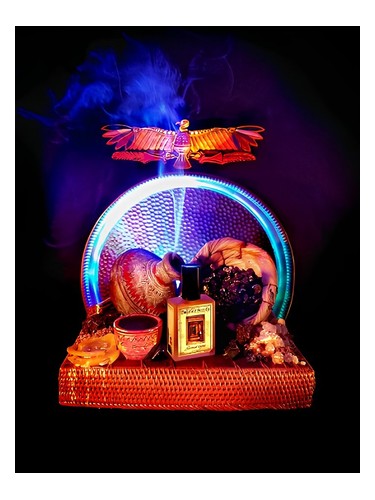 Frasco de Solstice Kyphi, de Solstice Scents