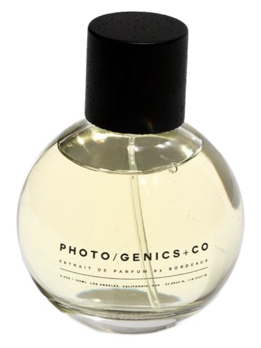 Frasco de No. 3 Sativa — Photogenics + Co