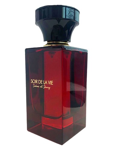 Frasco de Soir De La Vie, de Sahar Al Sharq Perfumes
