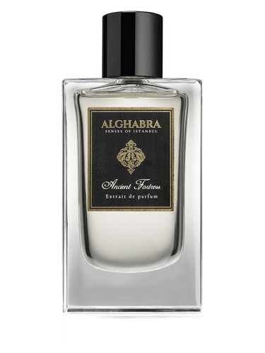 Frasco de Ancient Fortress, de Alghabra Parfums