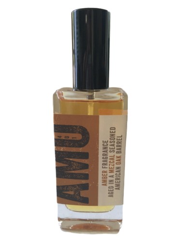 Frasco de AMO#401 Amber, de OK Fine Fragrances