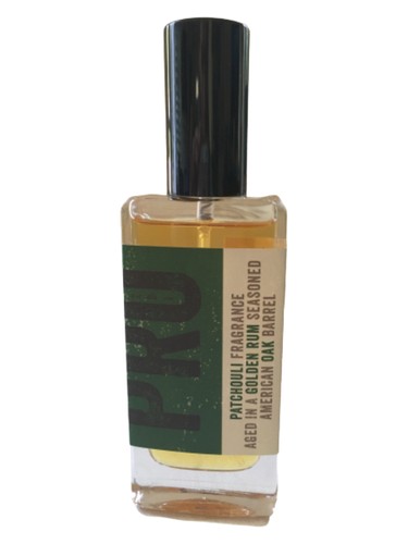 Frasco de PRO#201 Patchouli, de OK Fine Fragrances