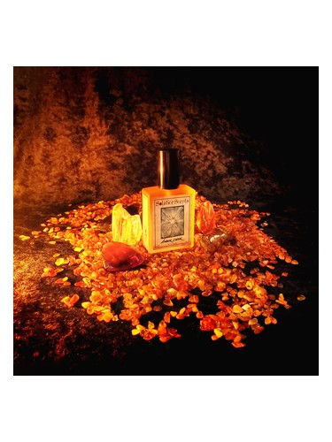 Frasco de Amber Coeur, de Solstice Scents