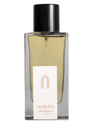 Frasco de Neatly Five, de NSHQ